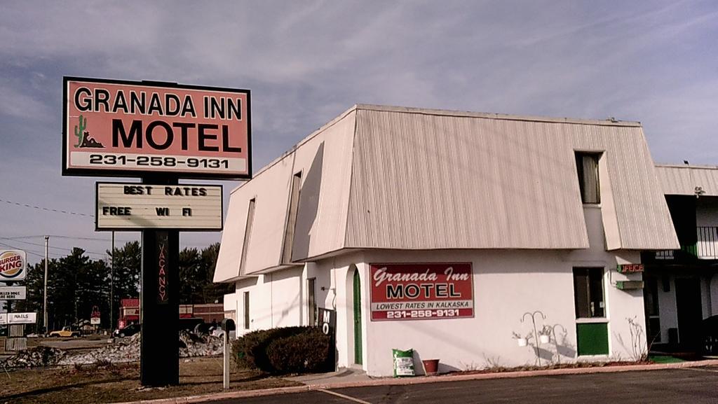 Granada Inn Motel - Kalkaska Exterior foto