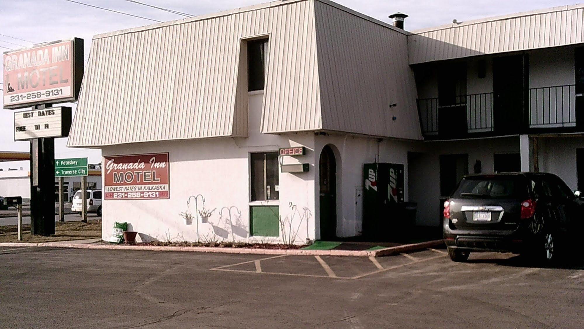 Granada Inn Motel - Kalkaska Exterior foto
